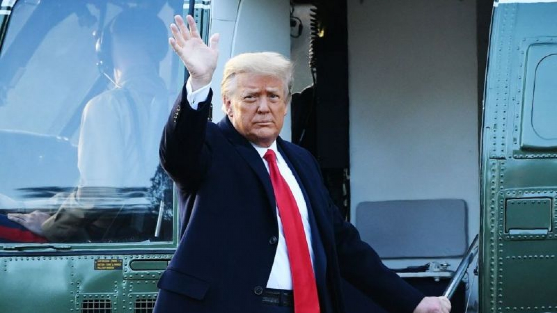 "Estaremos de vuelta de algún modo", afirma Donald Trump