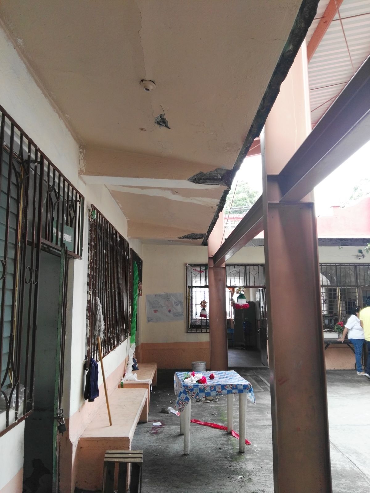 Daños menores en escuelas de Tlaltizapán, Puente de Ixtla y Zacatepec, el saldo tras sismo de 8.2
