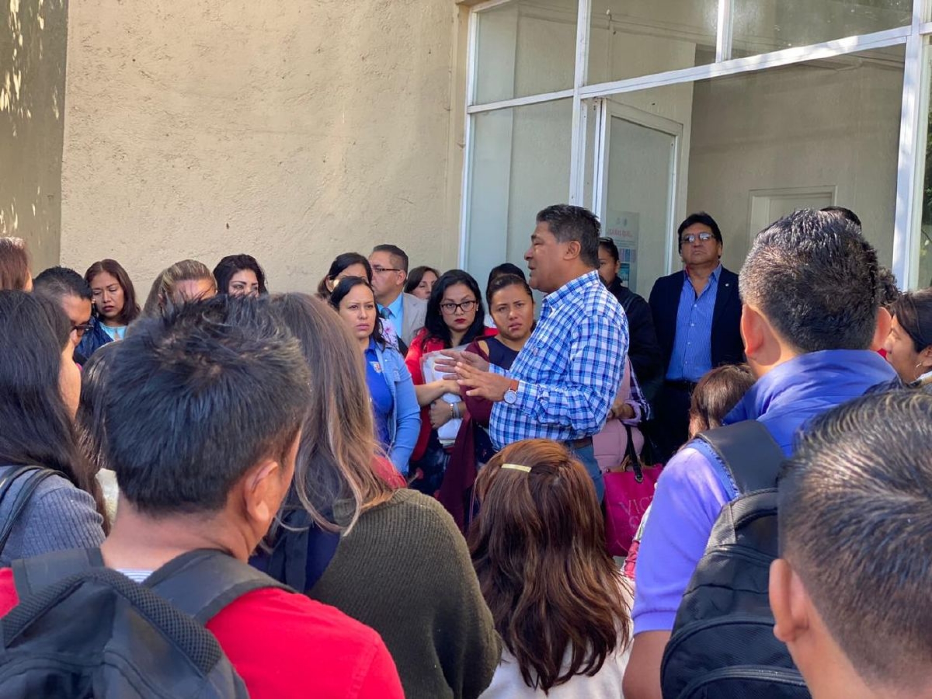 Asigna IEBEM más de 150 plazas a docentes