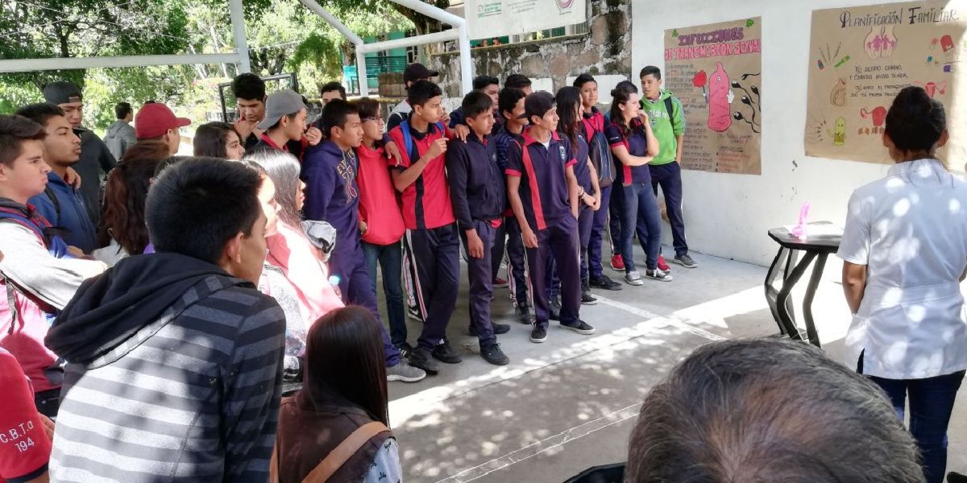 Inicia la “Feria del Condón” en Miacatlán para reducir el número de embarazos adolescentes