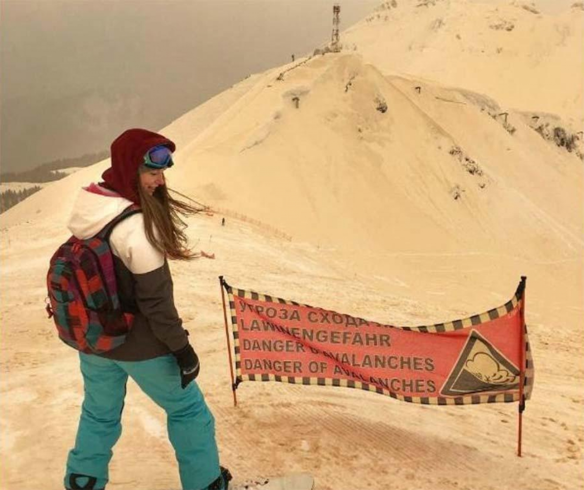 Nieve naranja sorprende a esquiadores en Europa