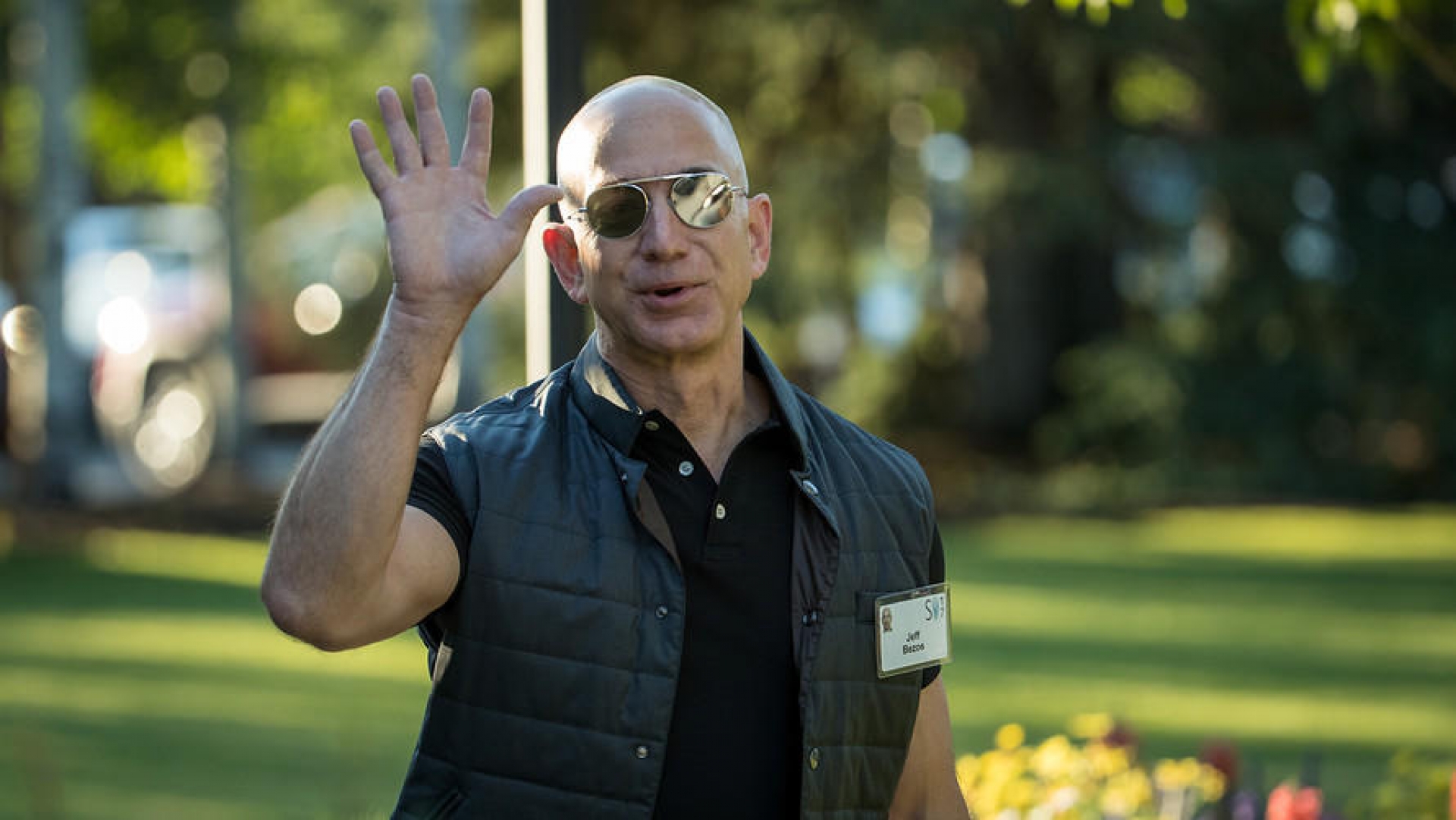 FOTO: Conoce la 'mascota' del fundador de Amazon