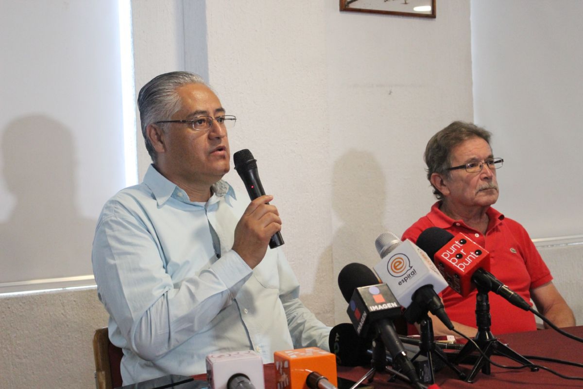 Absuelven a Vera Jiménez y a su esposa de enriquecimiento ilícito