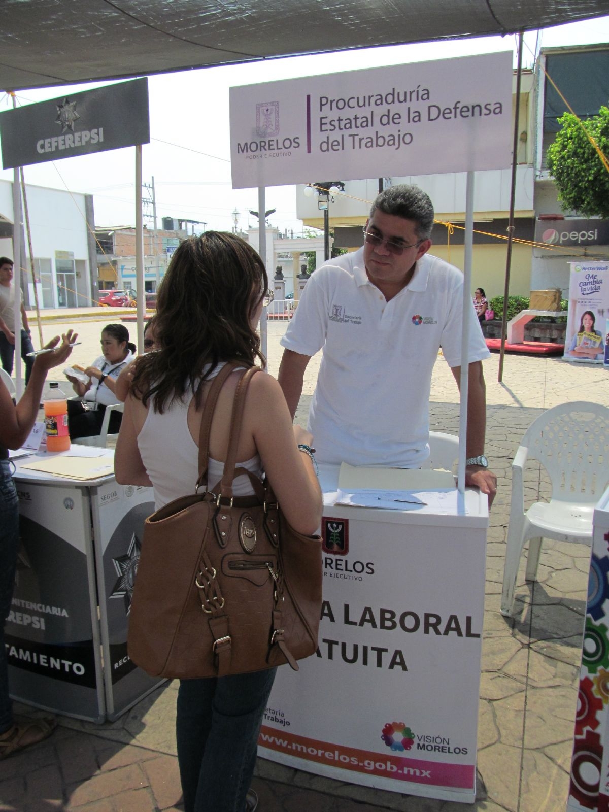 Cientos de trabajadores abandonan sus demandas antes de concluir el juicio