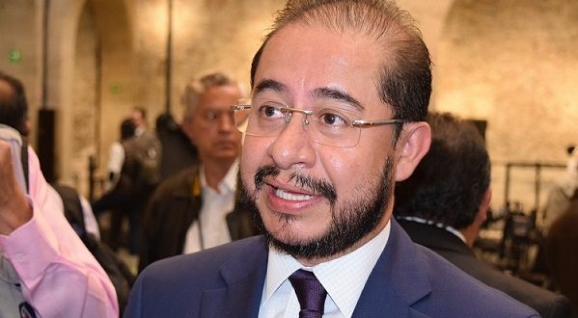 Reconoce Hugo Eric Flores audacia de falsos gestores