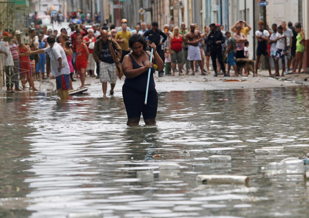 ‘Irma’ deja al menos diez muertos en su paso por Cuba