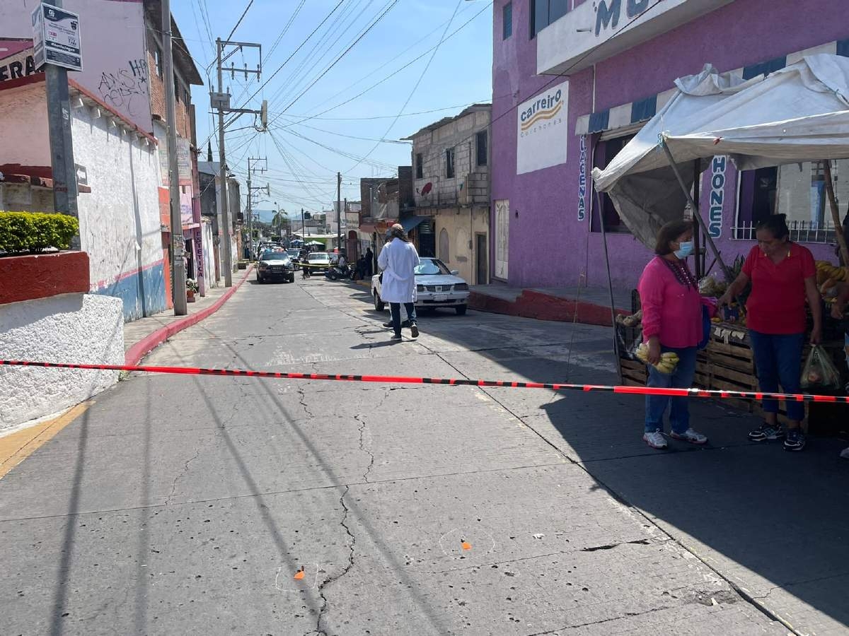 Disparan contra un taxi en Temixco