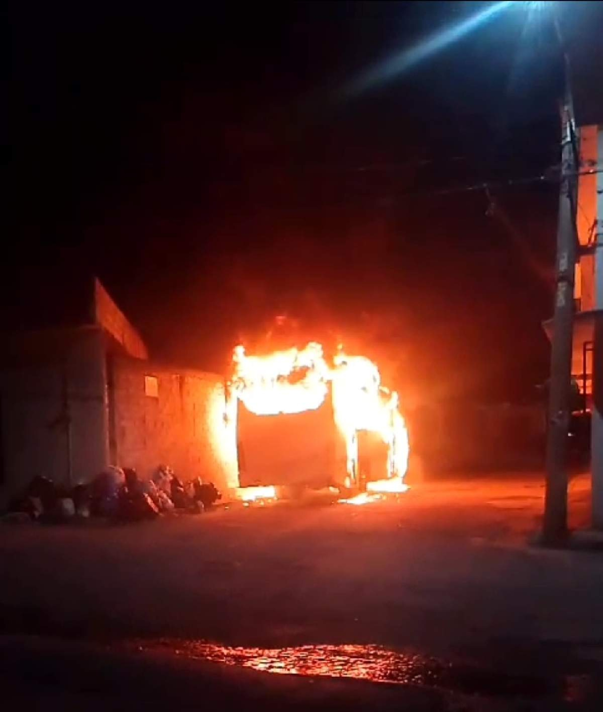 Incendian una 'ruta' en Jiutepec