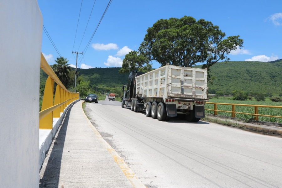 Revisan condiciones de dos puentes en Tlaltizapán