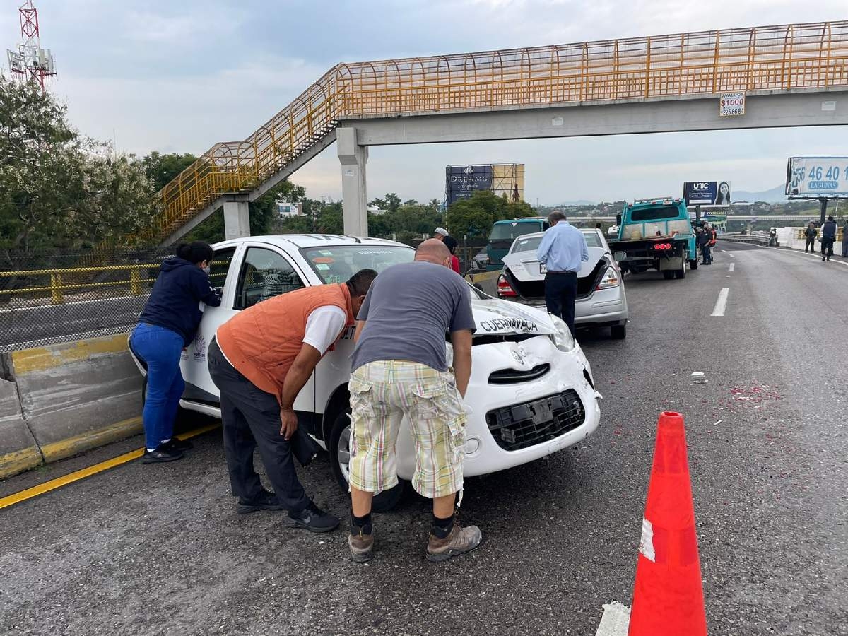 Triple choque en el distribuidor Palmira deja un herido