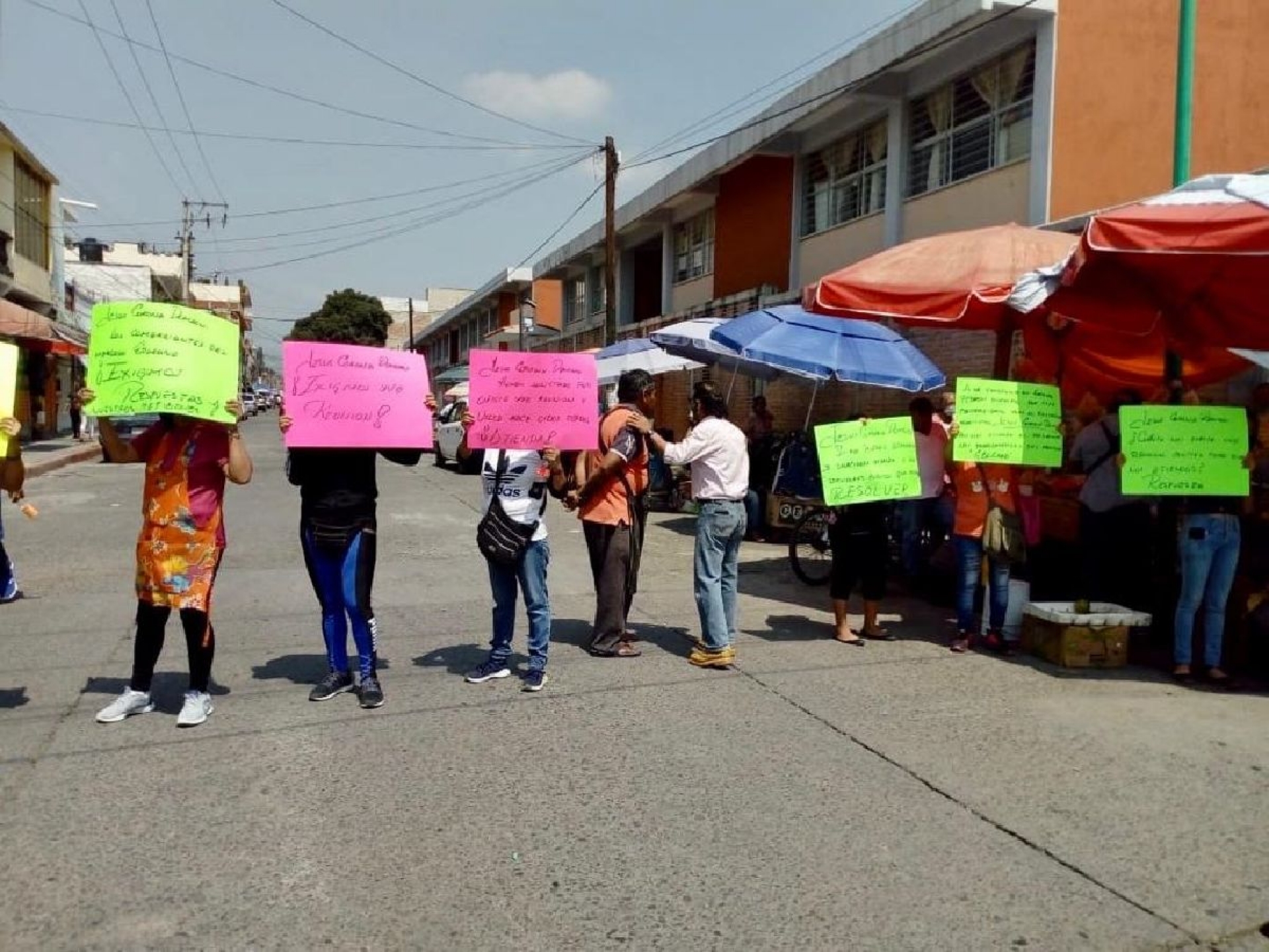 Comerciantes demandan instalación del tianguis de Día de Muertos