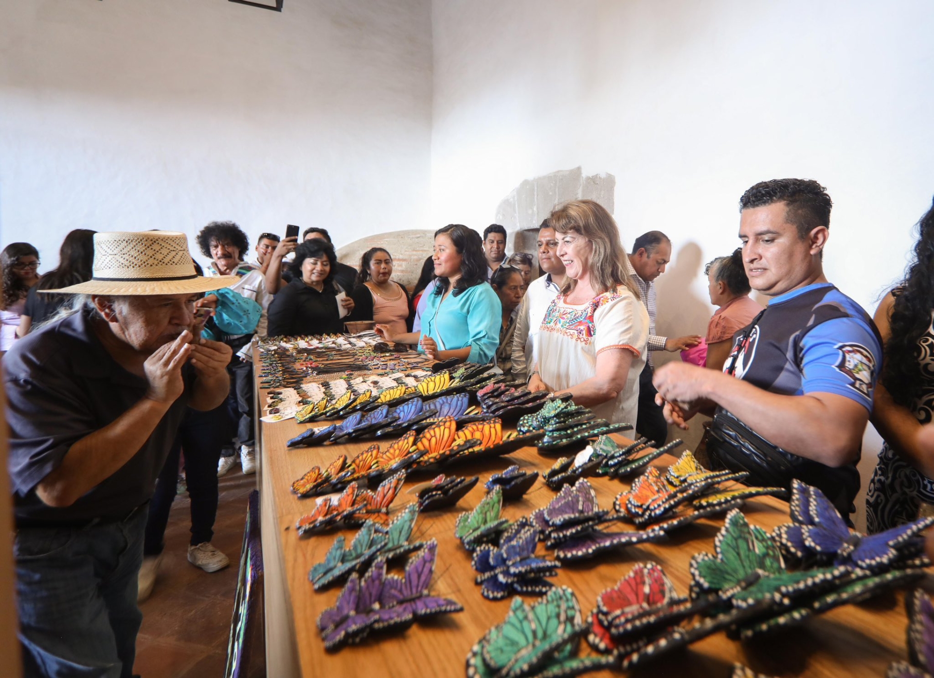 Visita Margarita González Saravia museo de Tlayacapan 'La Cerería'