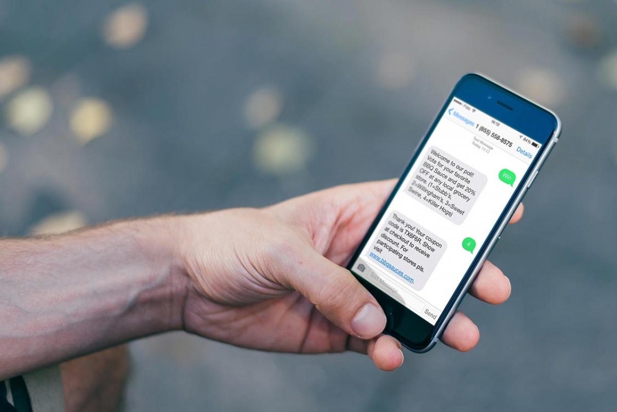 El SMS cumple 25 años desterrado por WhatsApp