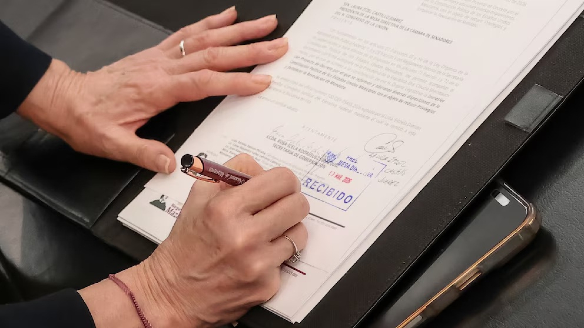 Plan B permitiría a Sheinbaum impulsar voto a favor en revocación de mandato