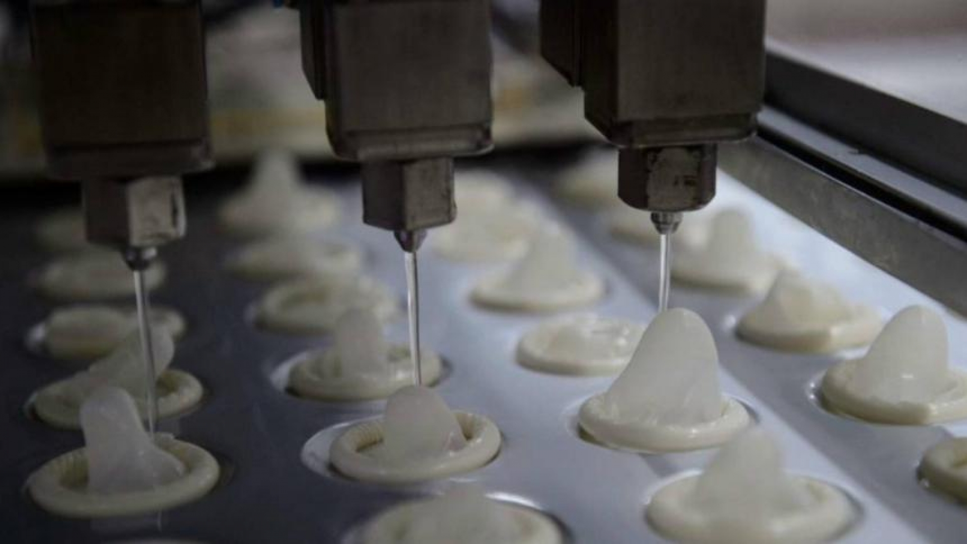 ¿Qué más? Alertan por escasez mundial de condones
