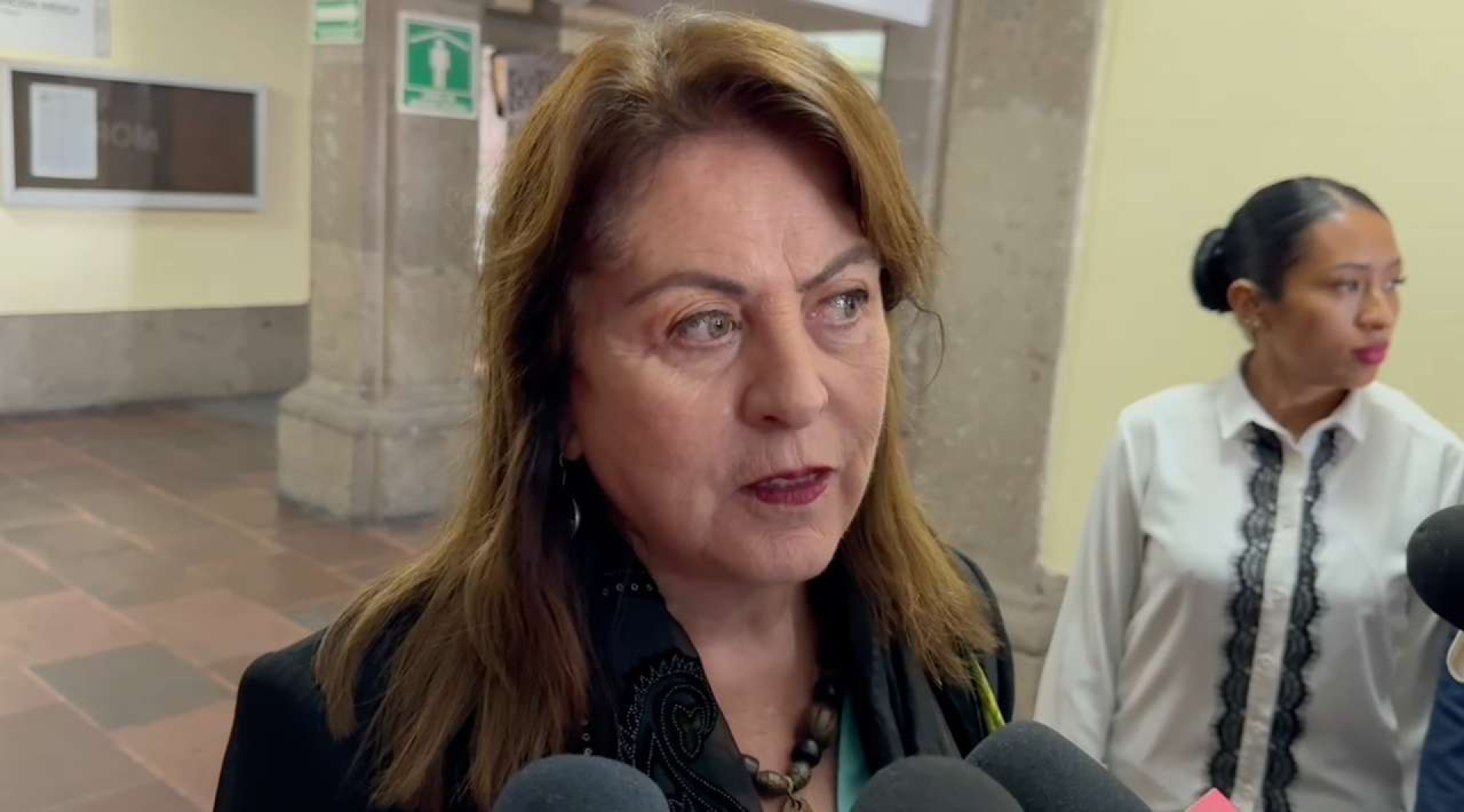 Deportados, 70 morelenses: gobernadora