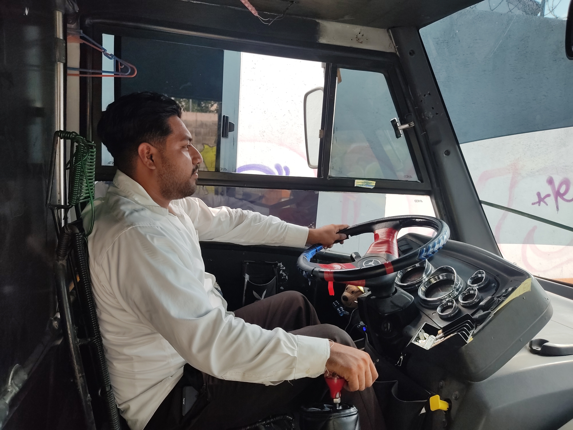 Tuvo que dormir en la 'ruta'