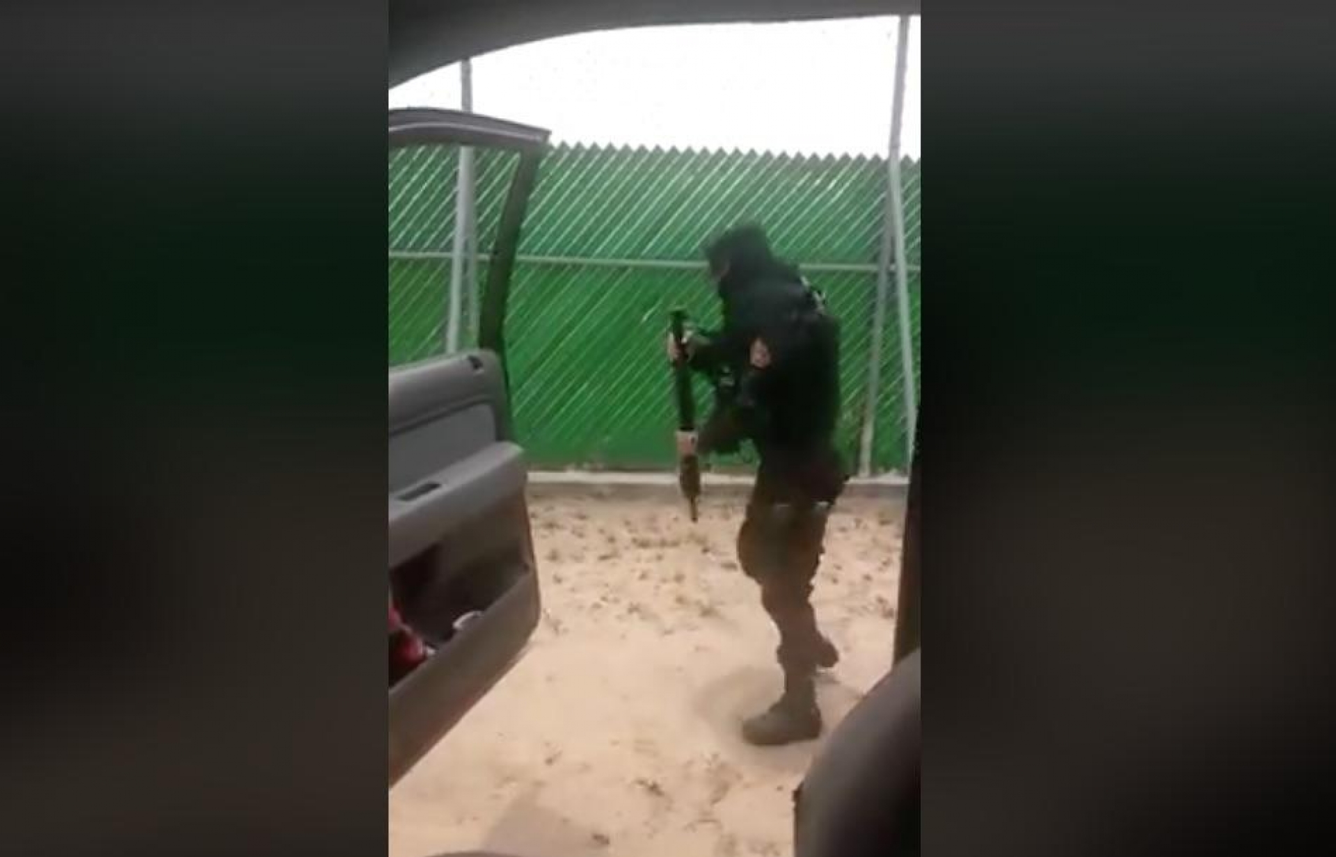 VIDEO: Policía de Fuerza Civil le entra al #ChonaChallenge
