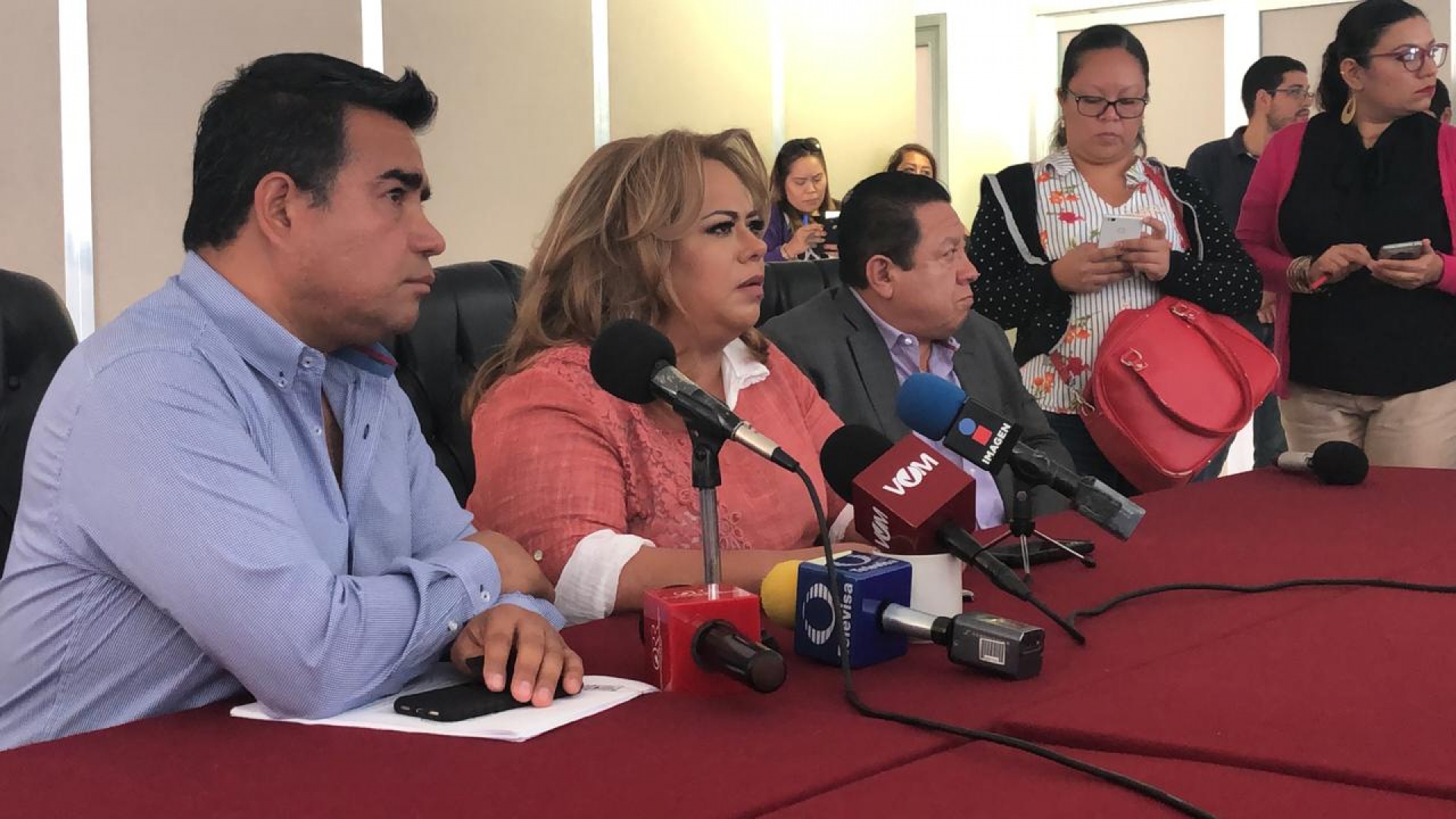 Responden diputados del PT a postura de Morena