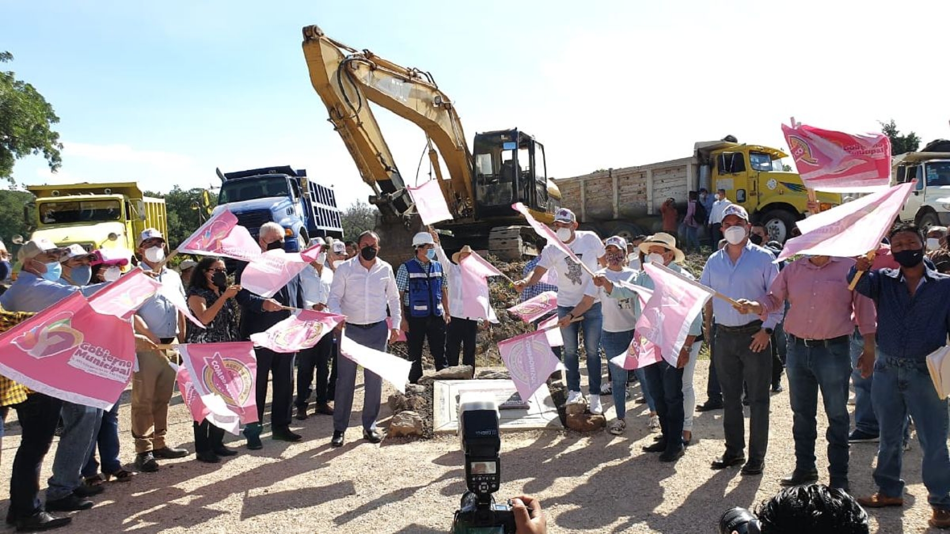 En marcha, construcción del parque infantil “Yautepec”