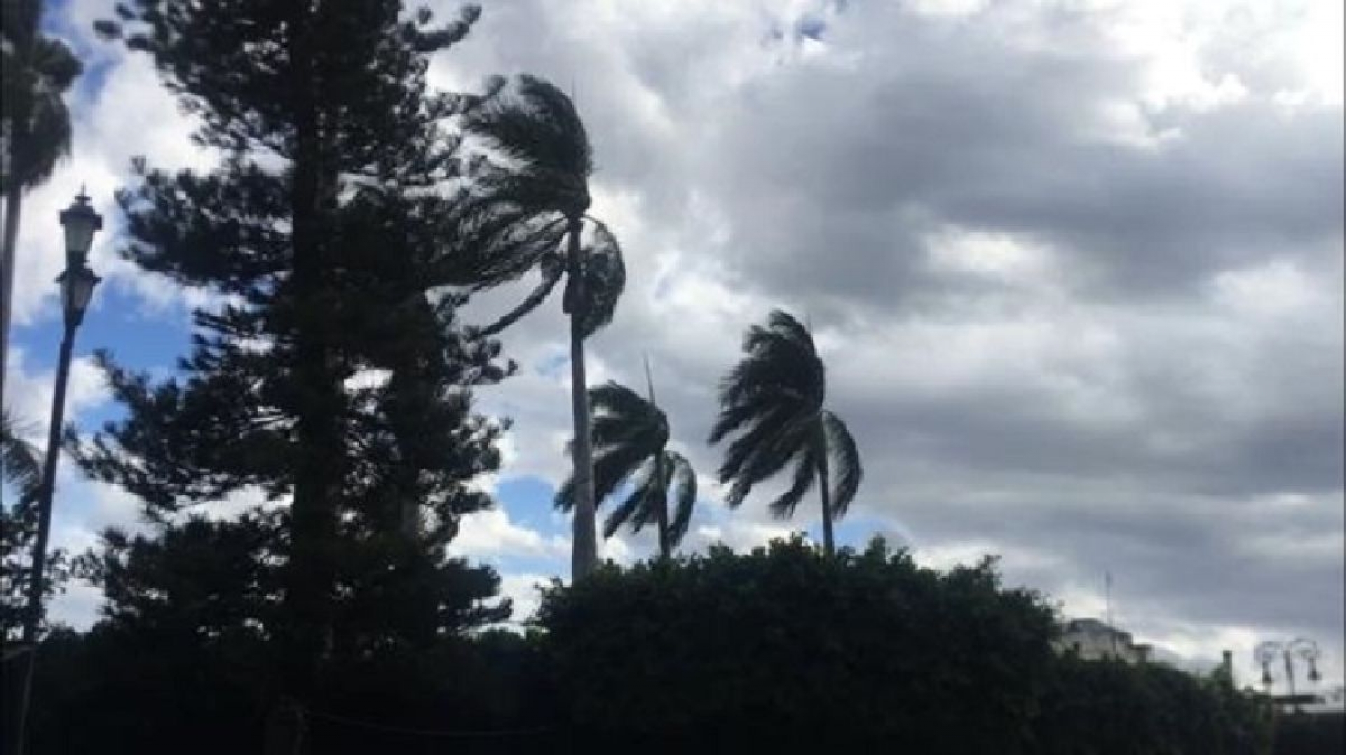 Recomiendan tomar precauciones ante rachas de viento