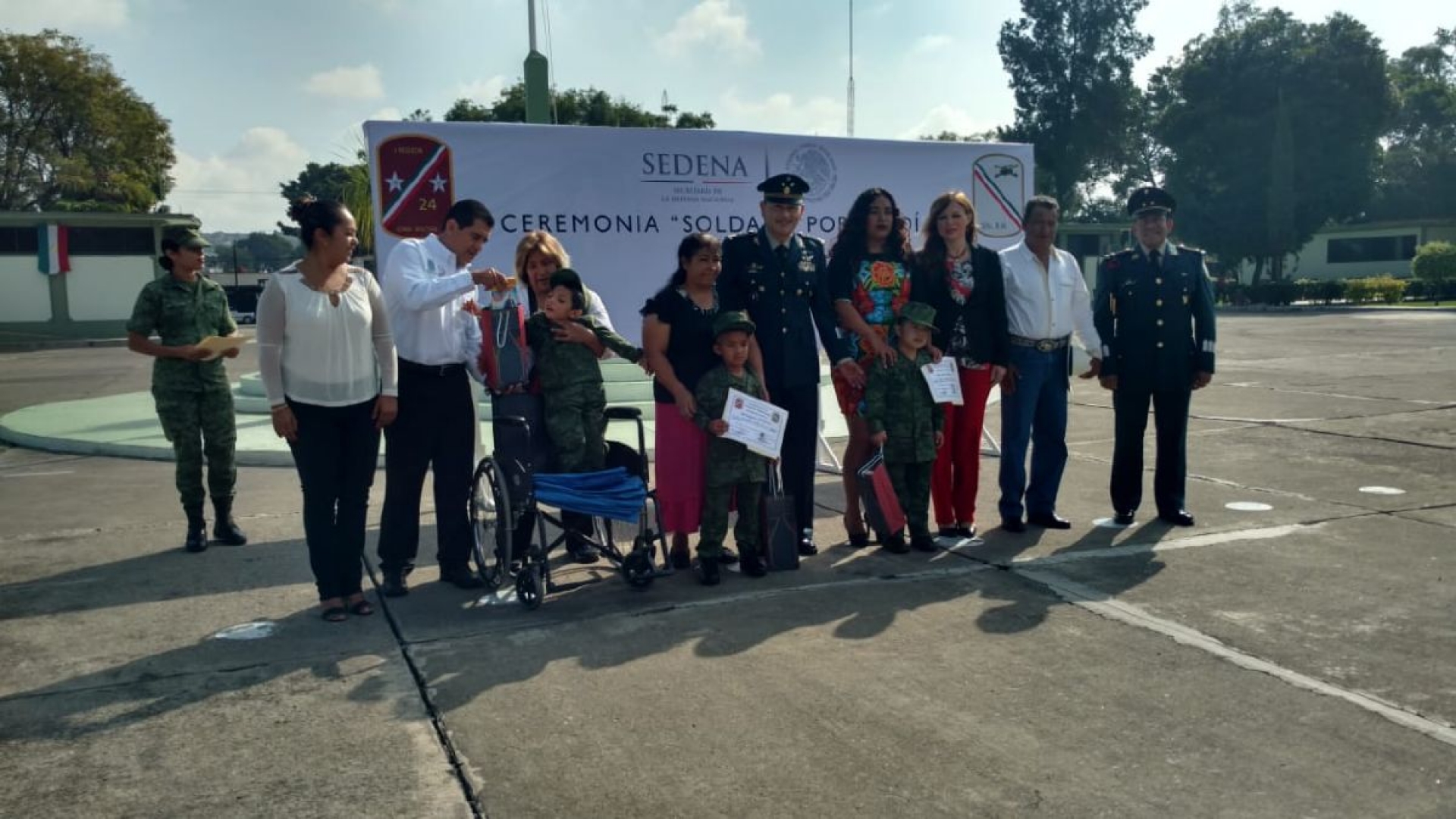Nombran soldados honorarios a tres menores de la región oriente