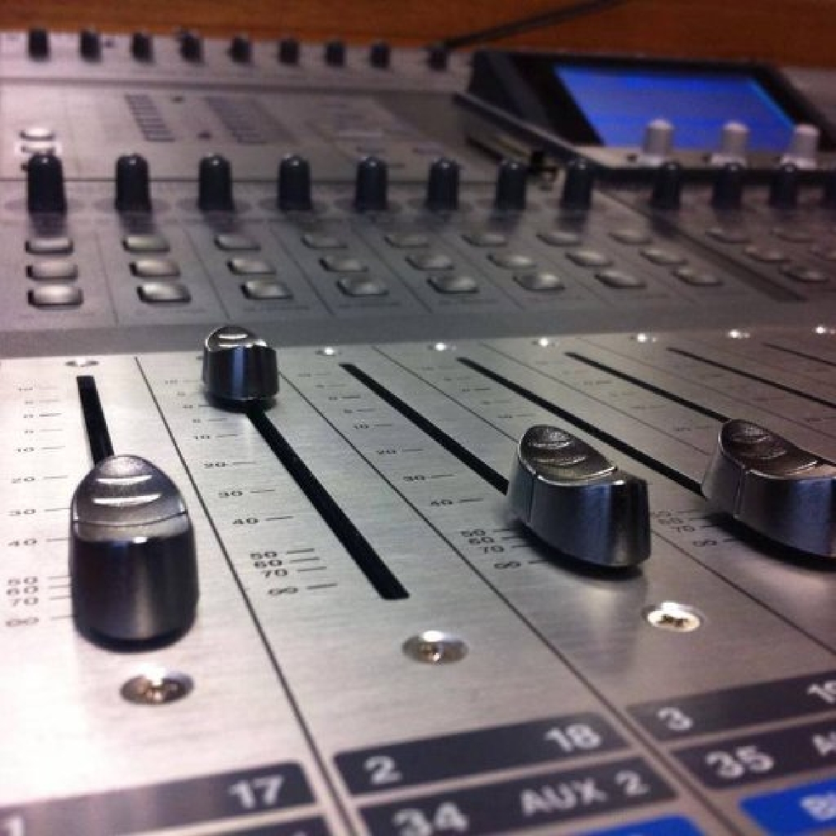 La radio es fundamental para la comunicación entre universitarios y sociedad