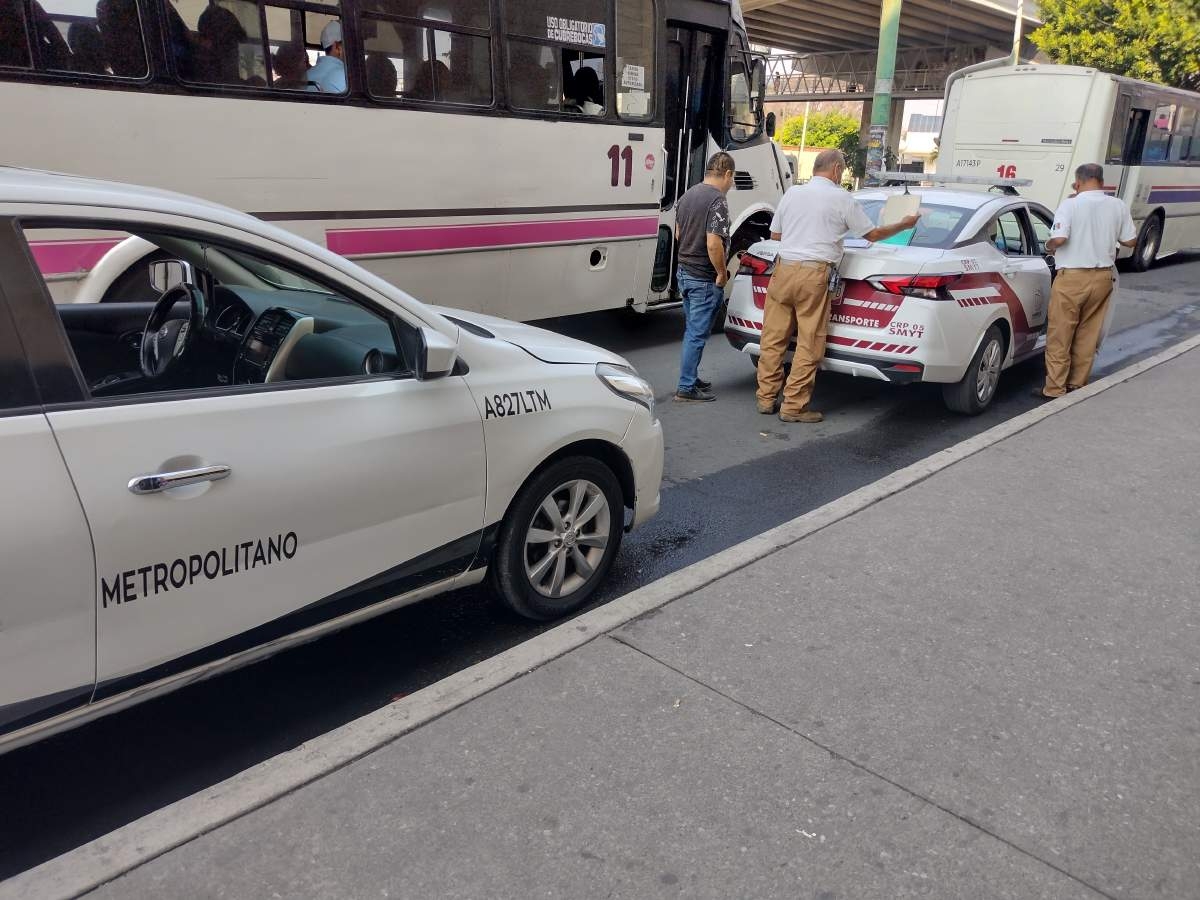 Culpan a concesionarios de la falta de certificación de taxistas
