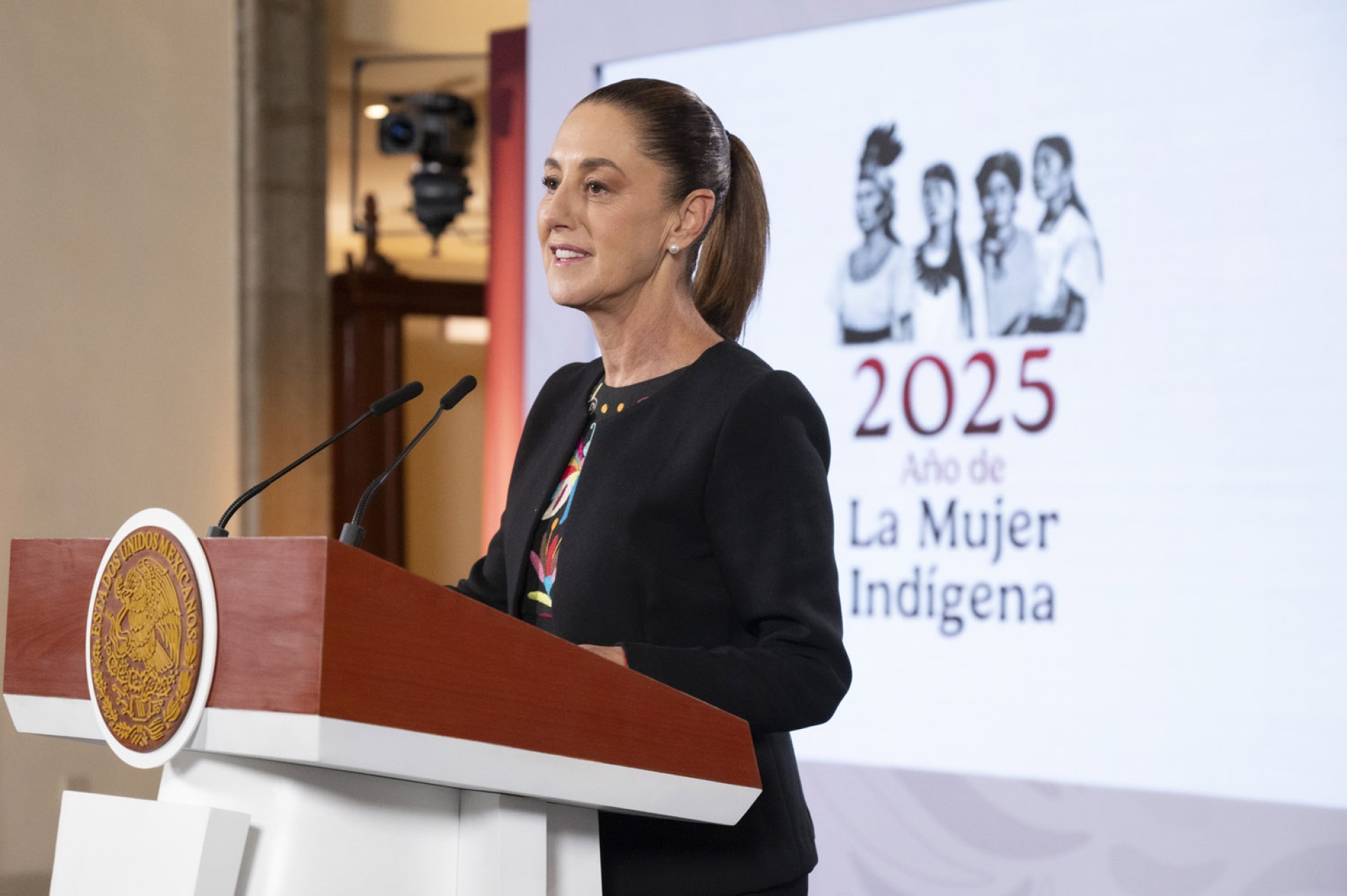 Sheinbaum evita opinar sobre el Nobel de María Corina Machado