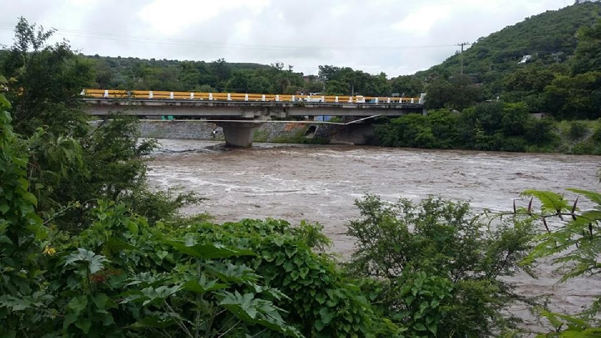 Por lluvias, se incrementa el cauce del río Amacuzac