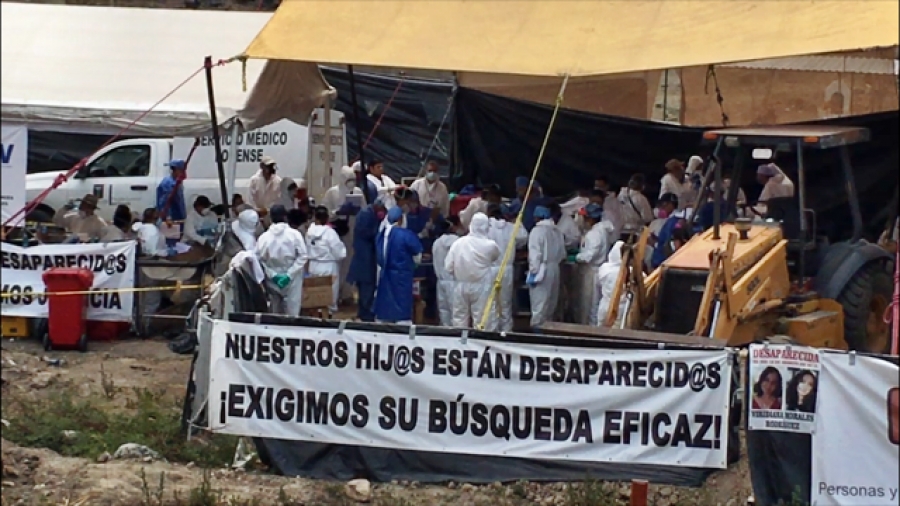 Encuentran un cuerpo de más en la primera fosa de Tetelcingo
