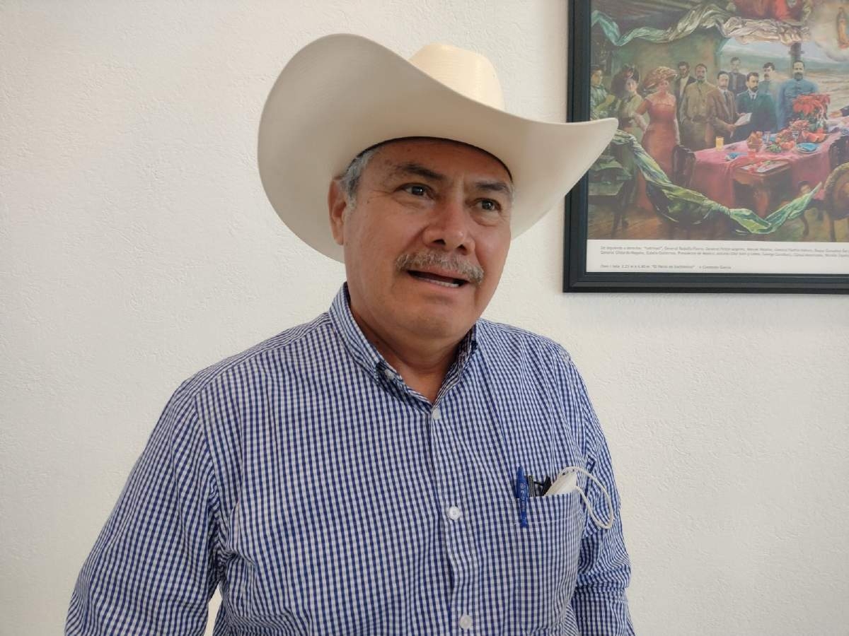 Alcaldes reclaman al Congreso por dejarlos sin obras