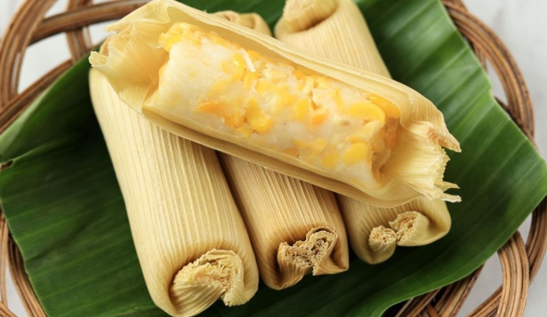¿Tamales de piña esponjosos? Aprende a prepararlos y disfruta los días lluviosos con esta receta
