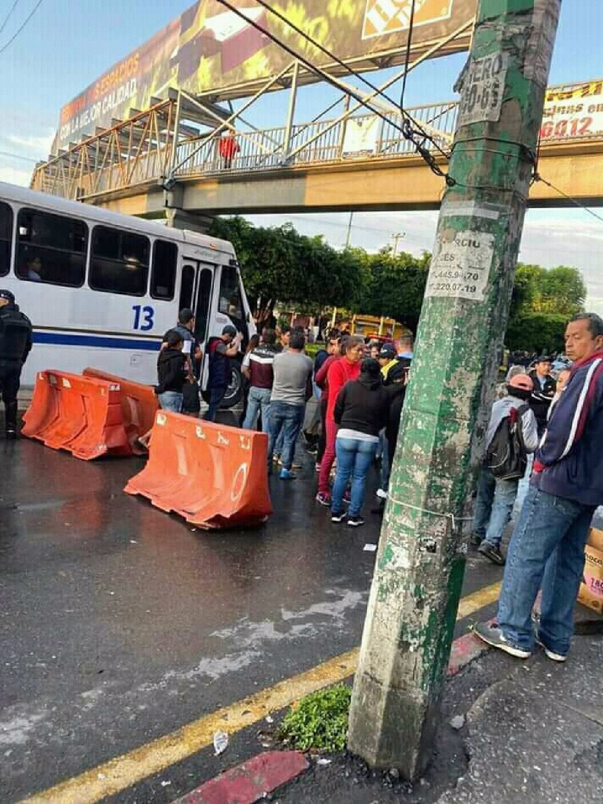 Ambulantes bloquearon de nuevo Plan de Ayala