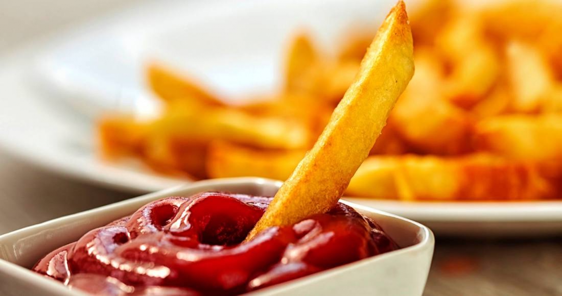 La cátsup no es como la pintan. Profeco alerta que 4 marcas usan más azúcar que tomate