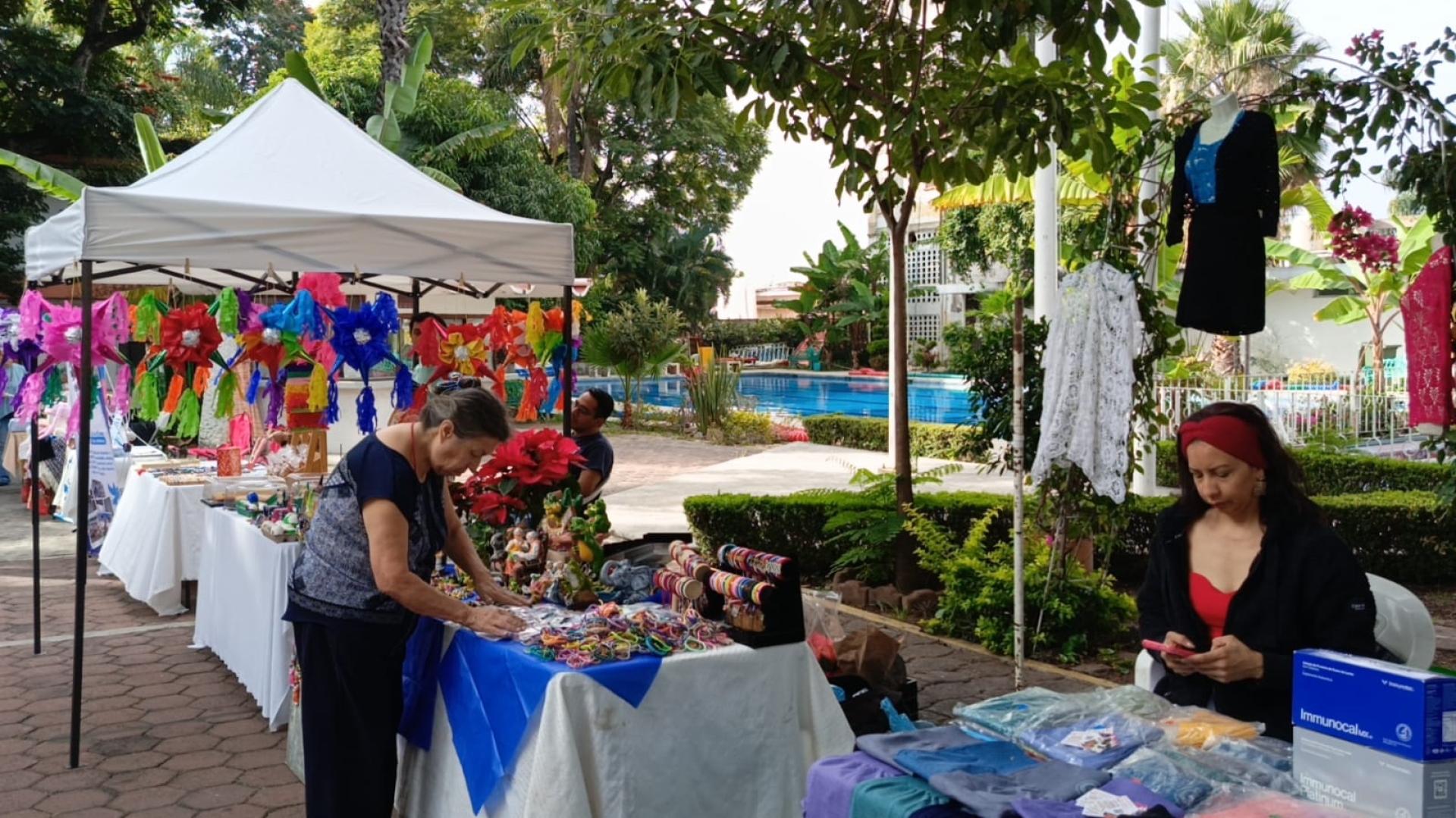 Inauguran 'Primera feria navideña de emprendedores de Cuernavaca'