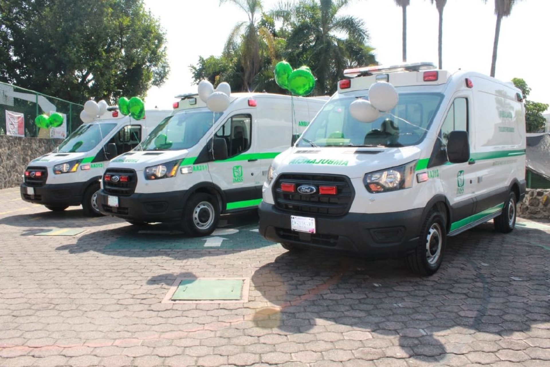 Entrega IMSS tres nuevas ambulancias en Morelos