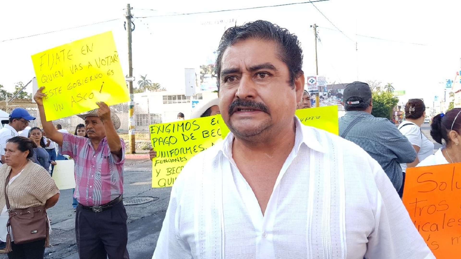 Sindicalizados de Cuautla protestan por la falta de pago de sus quincenas