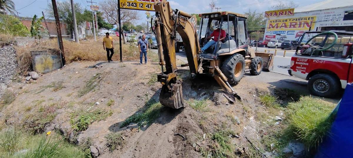 Malas prácticas de ciudadanos causan contaminación e inundaciones en Zacatepec