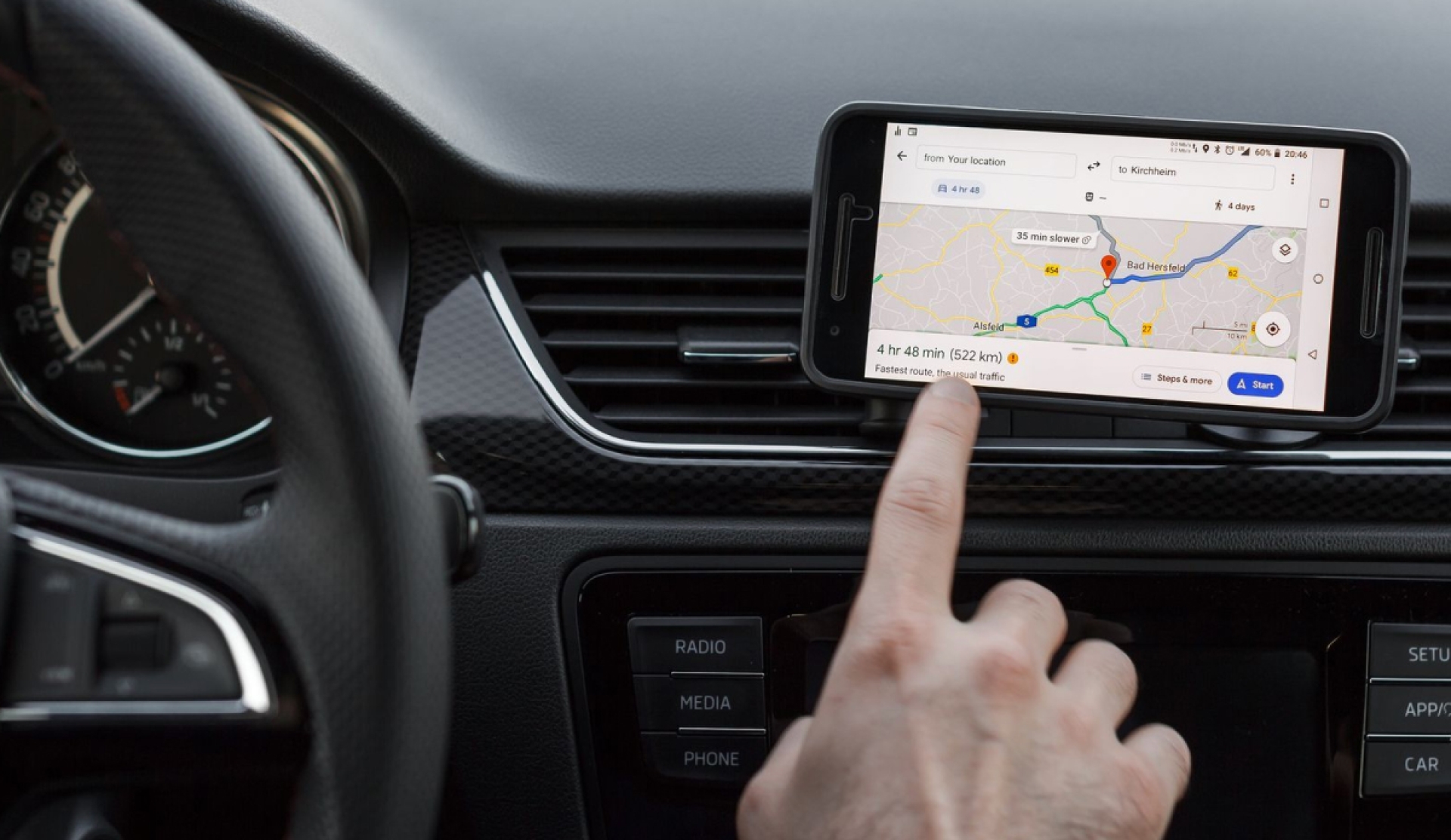 Google Maps puede alertarte sobre controles policiales: así puedes activarlo
