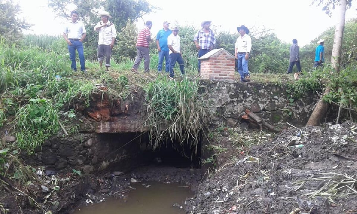 Pescadores llaman a Conagua a frenar desfogue de laguna de Coatetelco