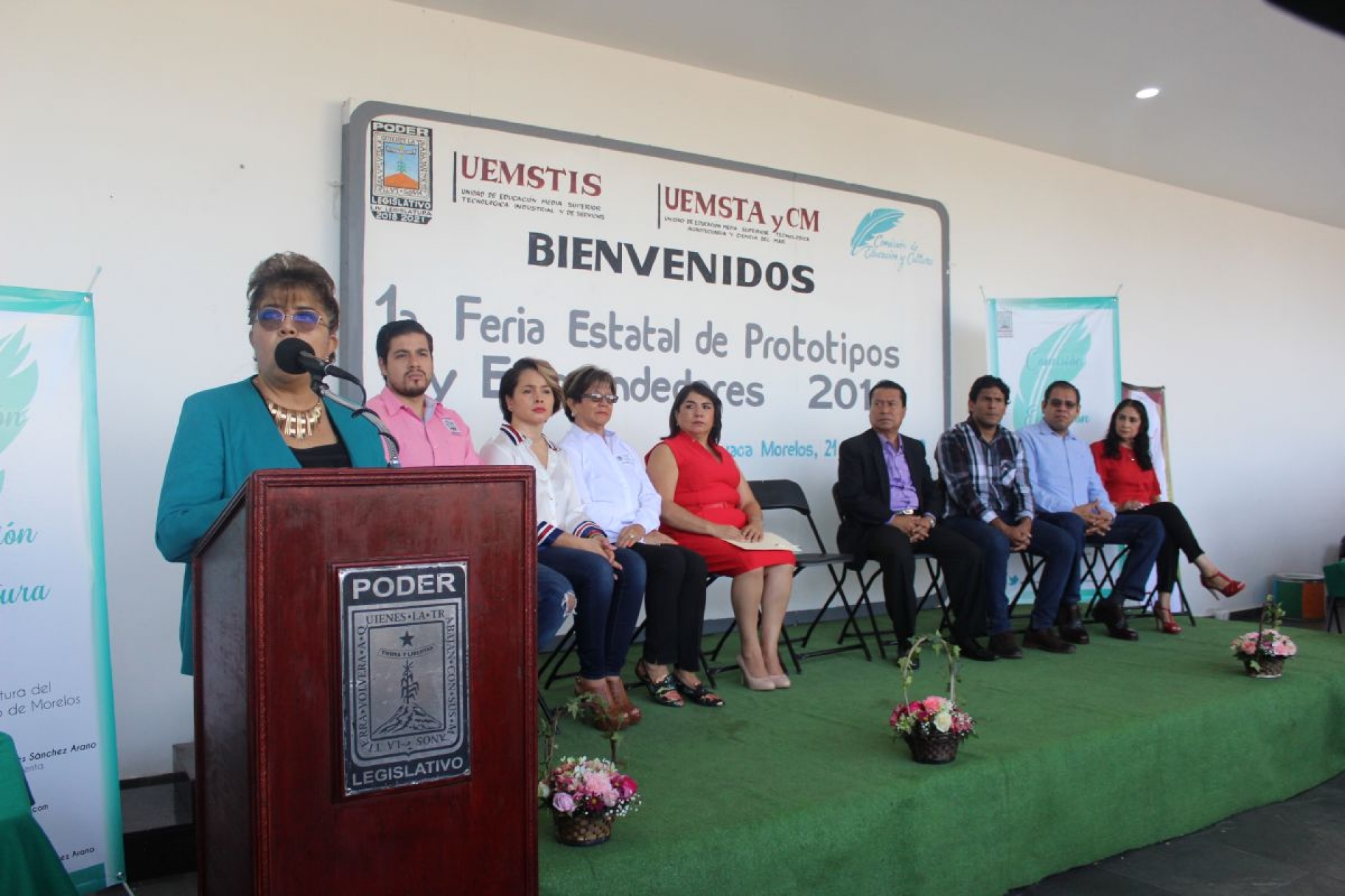 Legisladora del Panal, a favor de operativo mochila, pero con restricciones