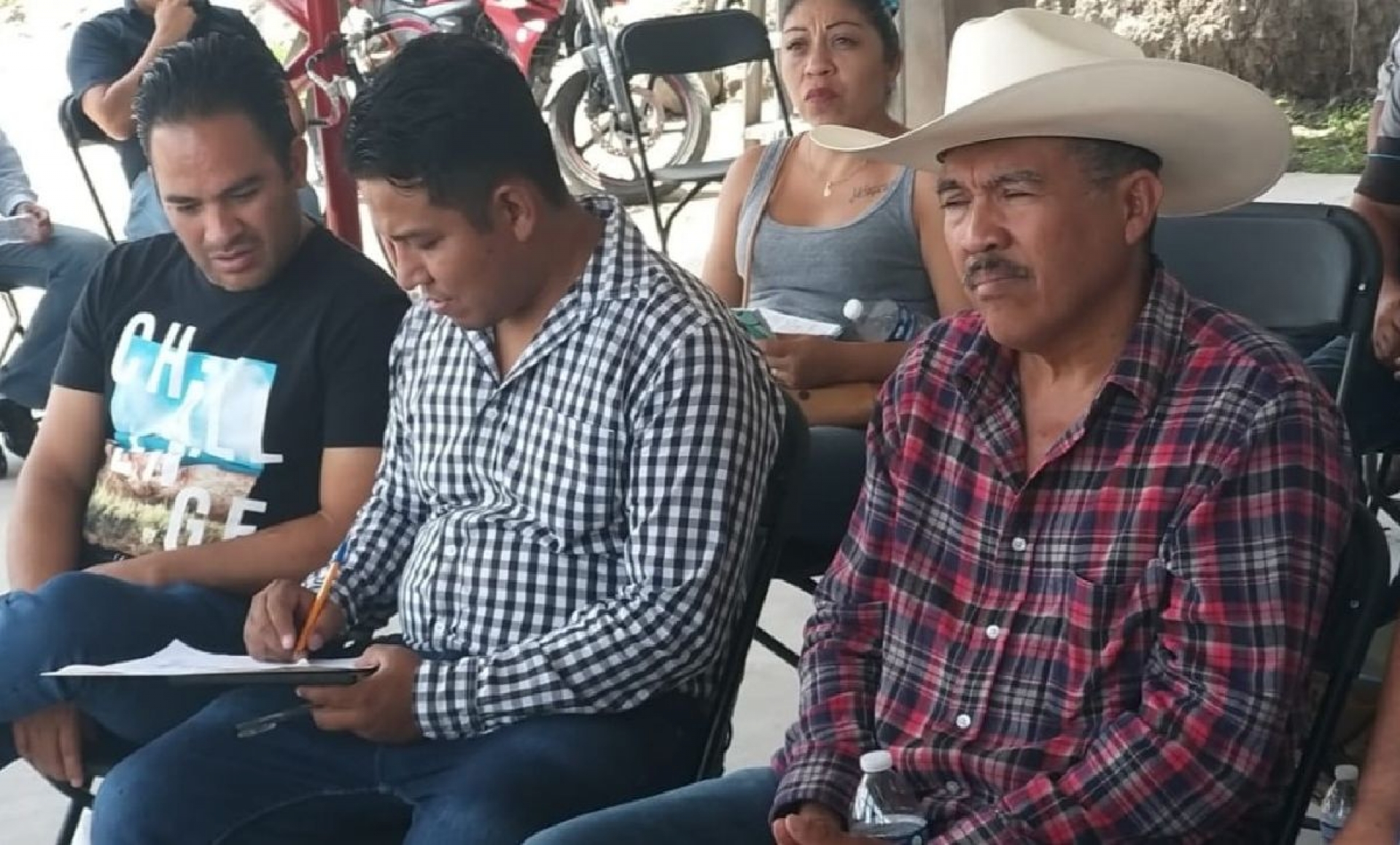 Presentan ayudantes propuestas de obras en comunidades de Ayala