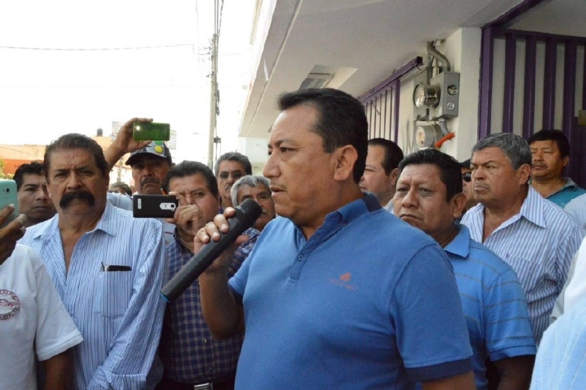 Detienen a operador de permisos ilegales en sexenio de Graco
