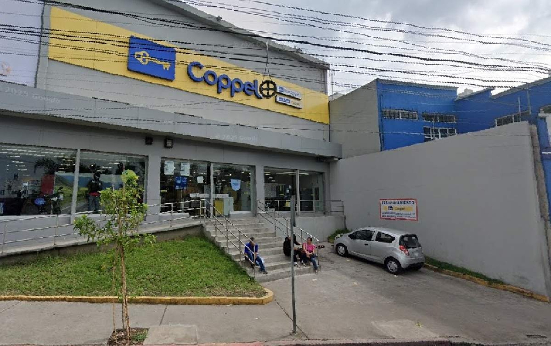 Roban celulares en una tienda