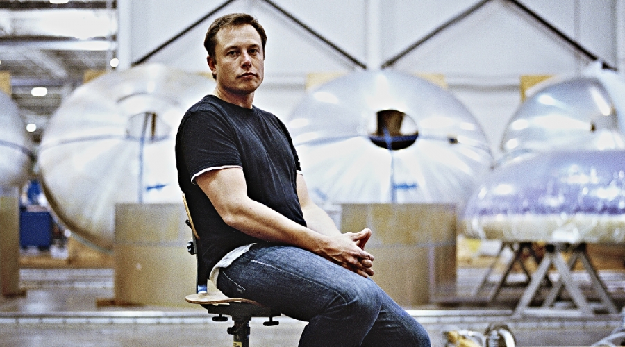 ¿Cuántas horas al día trabaja Elon Musk?