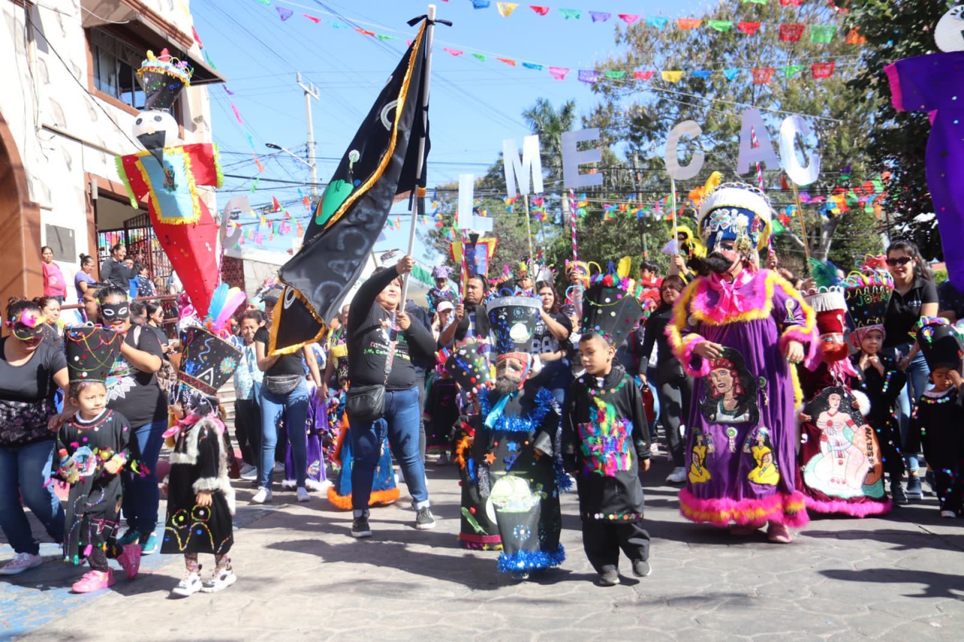 Participan mil 69 niñas y niños de educación inicial, especial y preescolar en el 'Carnavalito'