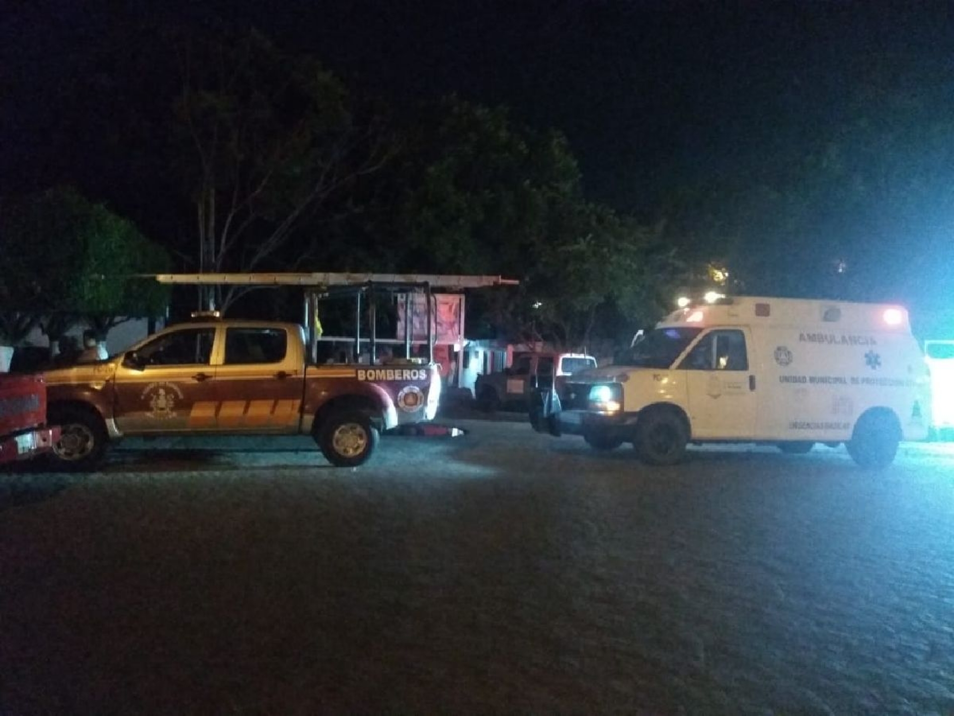 Se quema puesto de hamburguesas en Civac