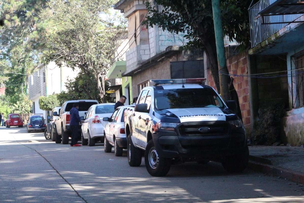 Fue acribillado dentro de su casa