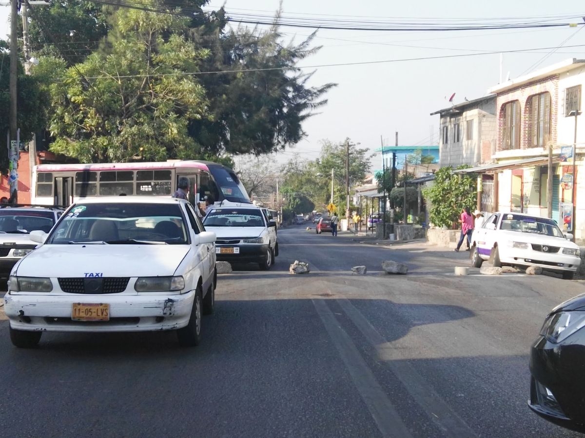 Taxistas metropolitanos anuncian acciones en caso de verse afectados por operativos en la zona poniente